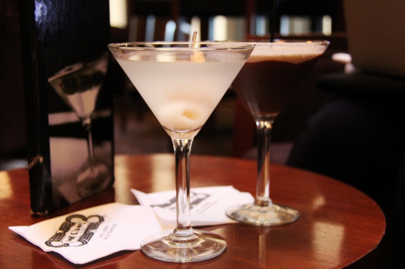 brasserie-MOUGINS-min_martini_bar_lychee_chocolate_alcohol_liquor_happy_hour_happy-910161